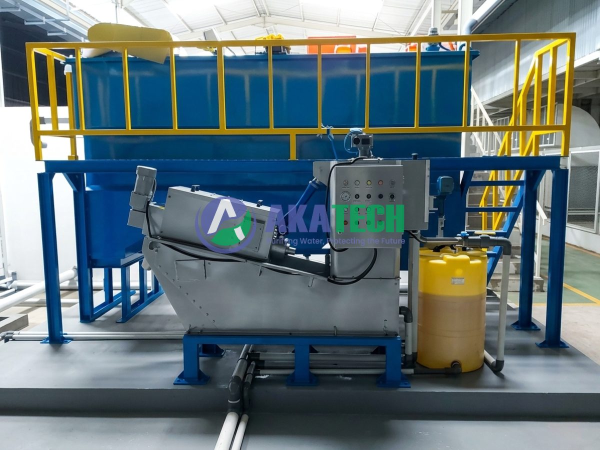 Multi Plate Screw Press Kontraktor vendor IPAL STP WTP RO Clarifier MBR Biofilter Bioclear septic tank PT Akatech Biotama 